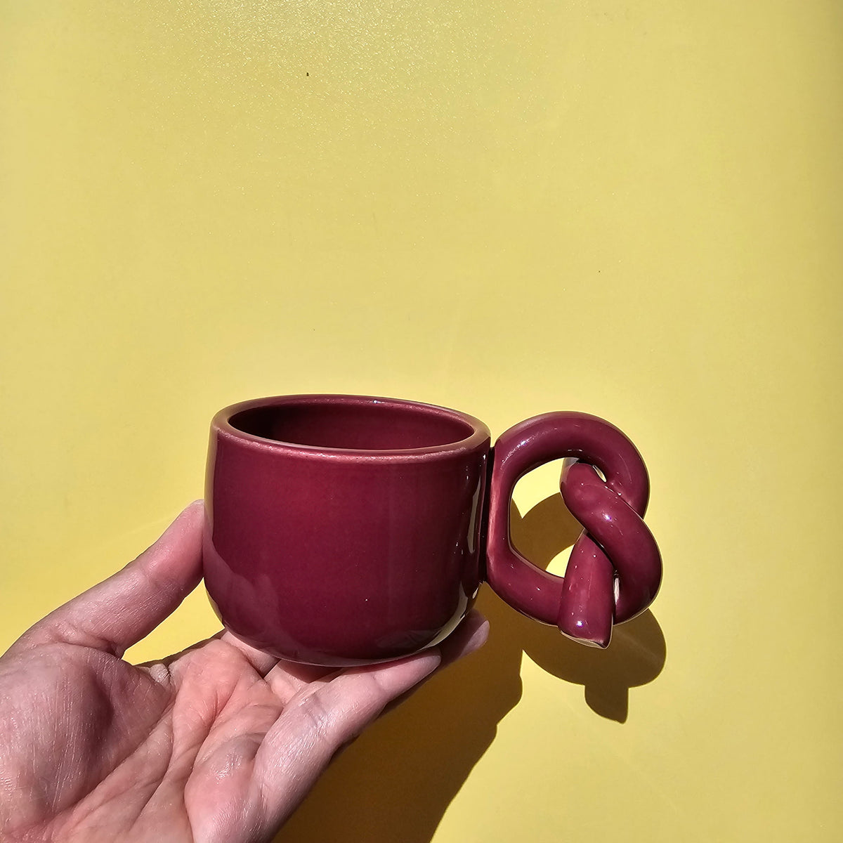 WINE KNOT MUG