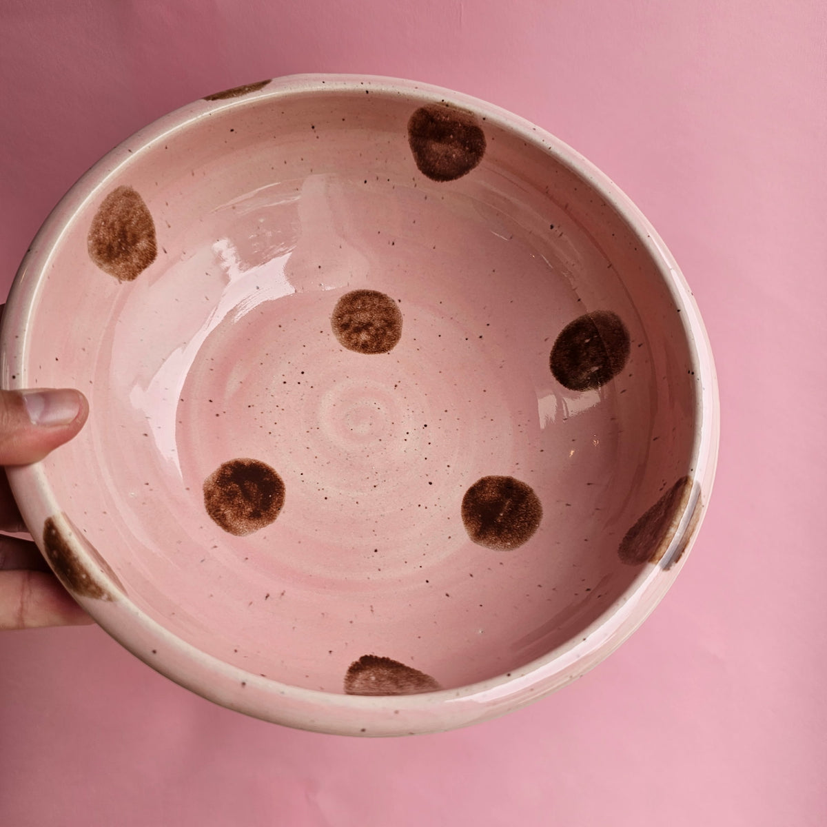CHOCOLATE STRAWBERRY SPECKLED DOTS PLATE BOWL