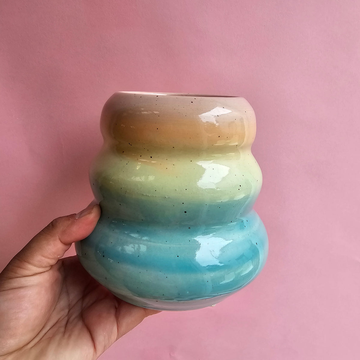 PASTEL RAINBOW CHUBBY VASE