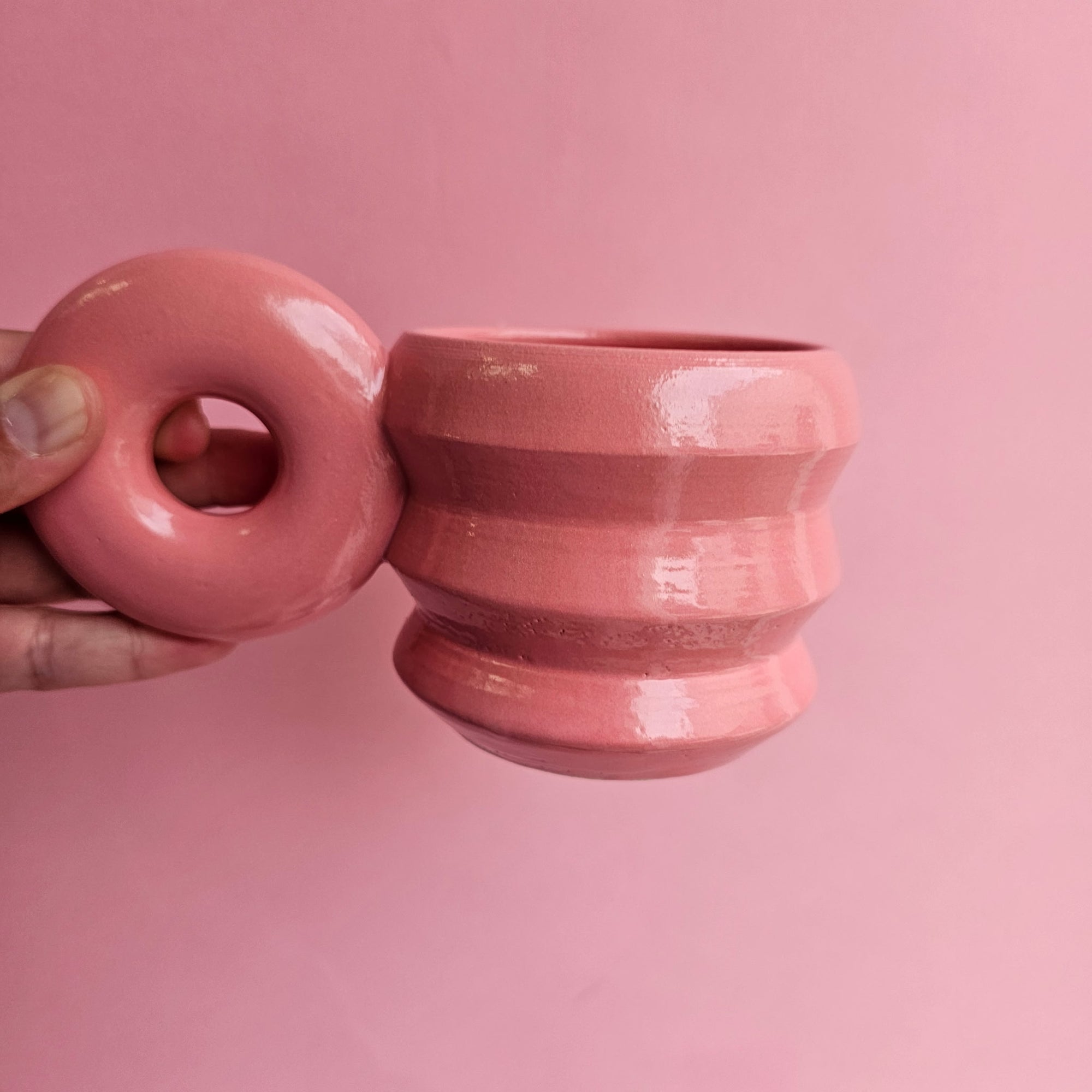 FLAMINGO ZIGZAG DONUT MUG