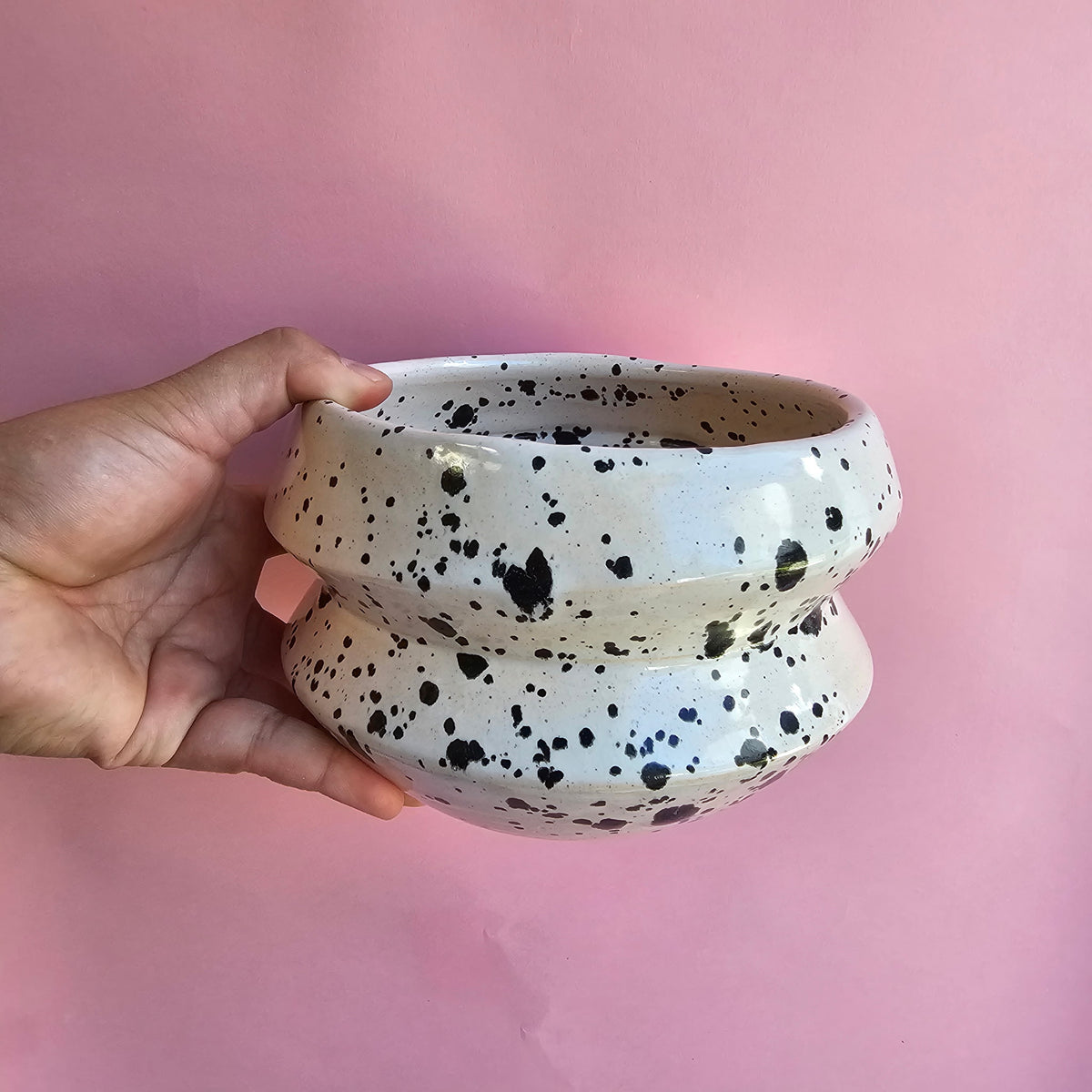 MOO ANGLES PLANTER