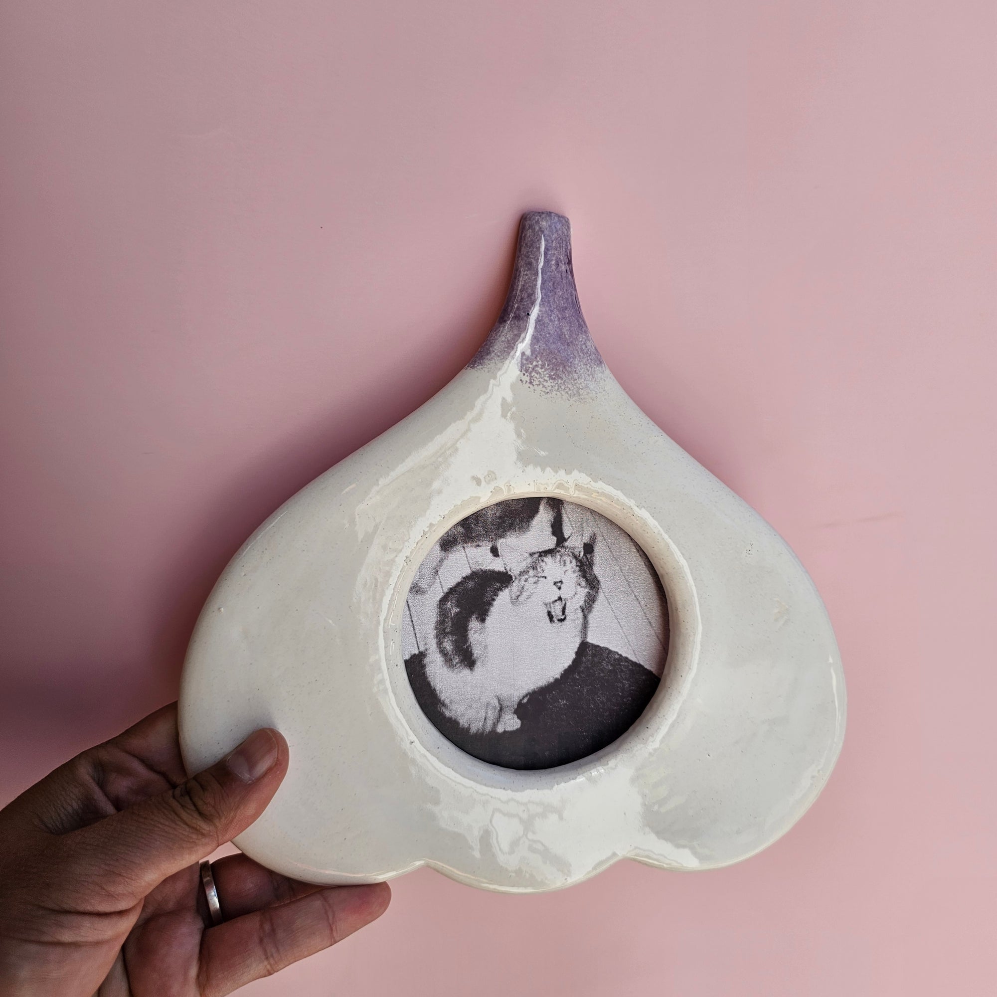 GARLIC LARGE WALL FRAME